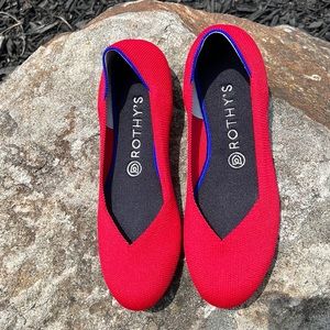 Red Rothy’s!! Excellent condition. Size 8
